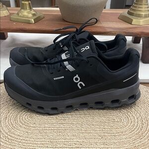 On cloud cloudvista 2 waterproof Running Men's Black and Gray Sneakers